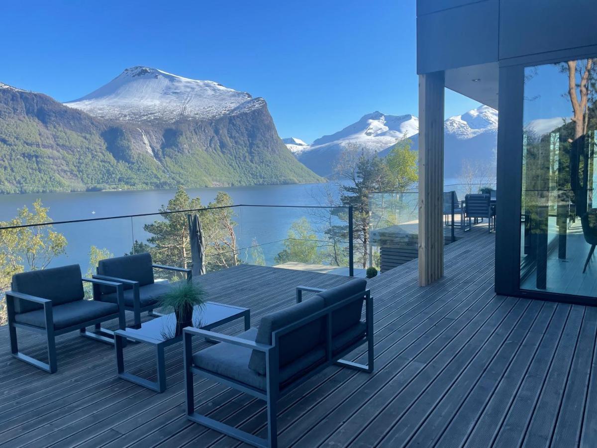 Villa Kristina / Andalsnes Torvik Εξωτερικό φωτογραφία