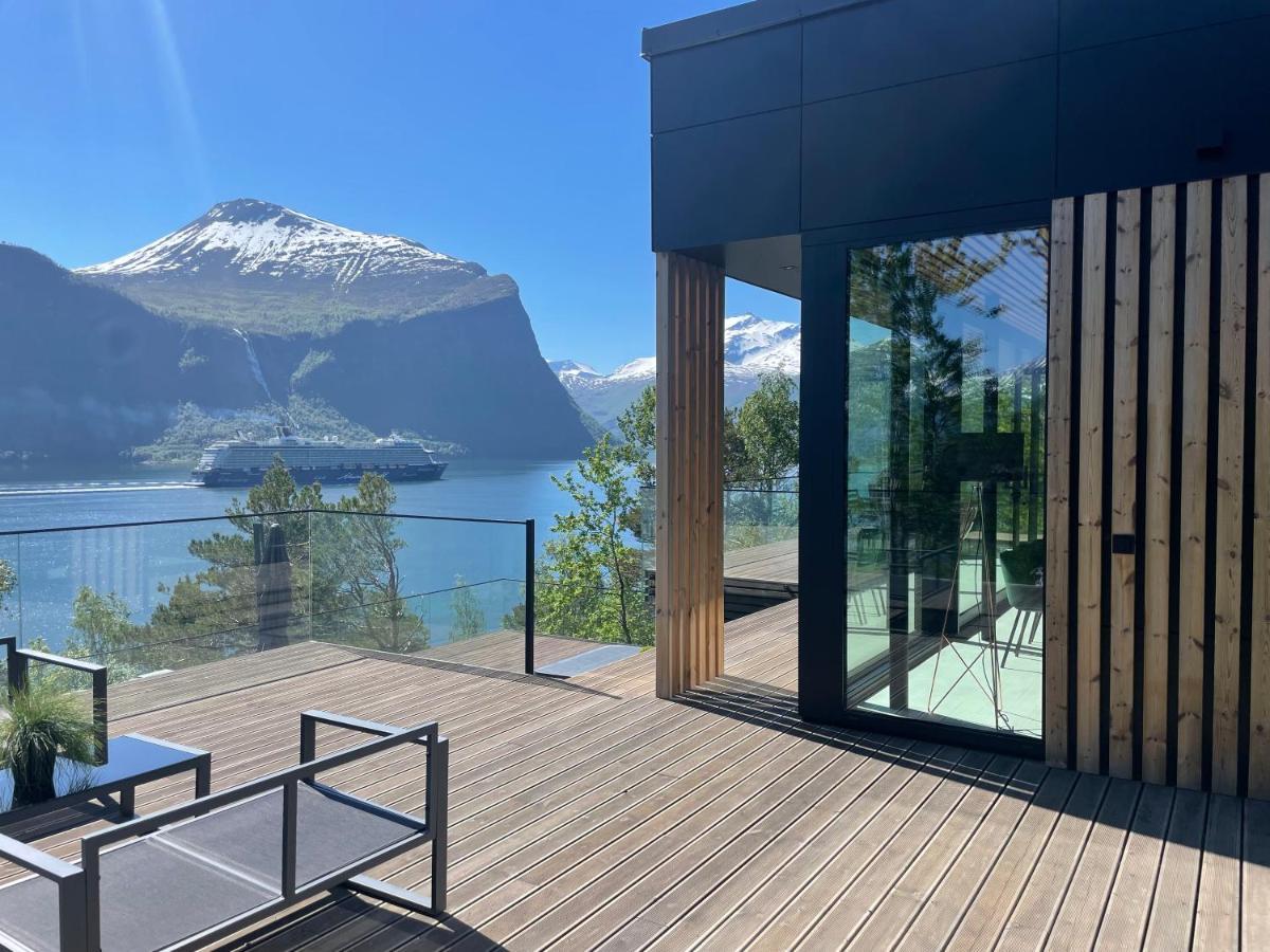 Villa Kristina / Andalsnes Torvik Εξωτερικό φωτογραφία