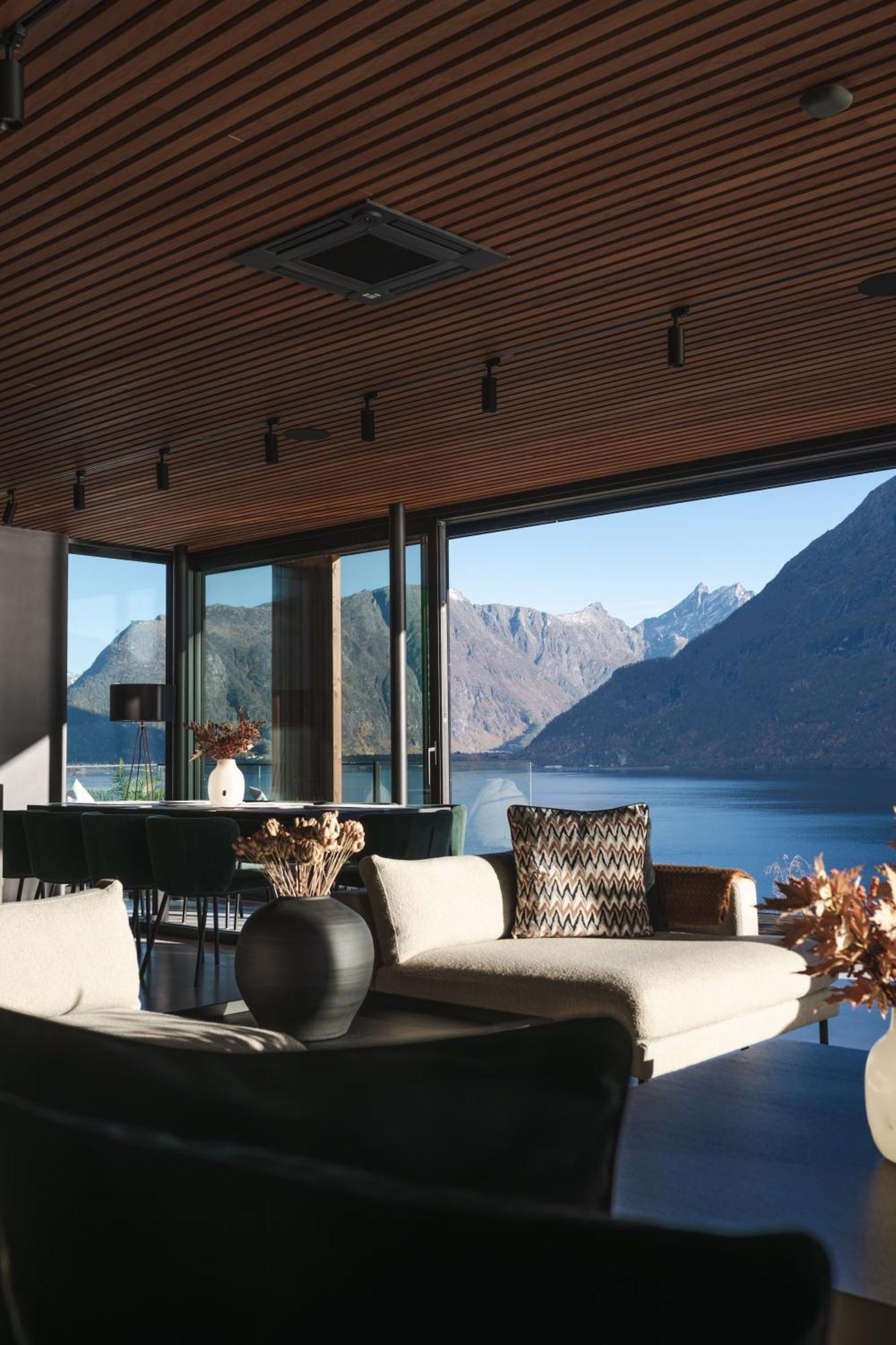 Villa Kristina / Andalsnes Torvik Εξωτερικό φωτογραφία